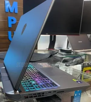 New Laptop MSI Vector 16 HX AI A2XWIG 16GB Intel Core Ultra 7 SSD 1T