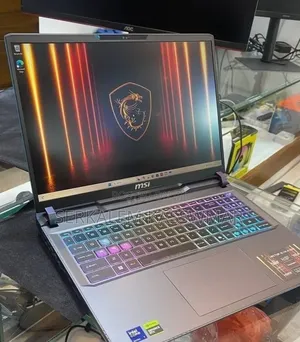 New Laptop MSI Vector 16 HX AI A2XWIG 16GB Intel Core Ultra 7 SSD 1T