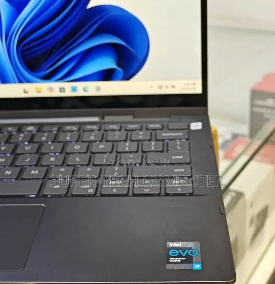 New Laptop Dell Inspiron 7306 16GB Intel Core i7 SSD 512GB