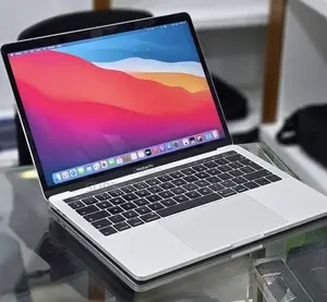 New Laptop Apple MacBook Pro 2019 16GB Intel Core i7 SSD 256GB