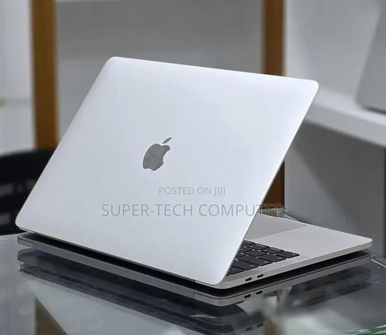 New Laptop Apple MacBook Pro 2019 16GB Intel Core i7 SSD 256GB
