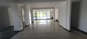የሚከራይ ቢሮ ግራሆንድ ፍሎር