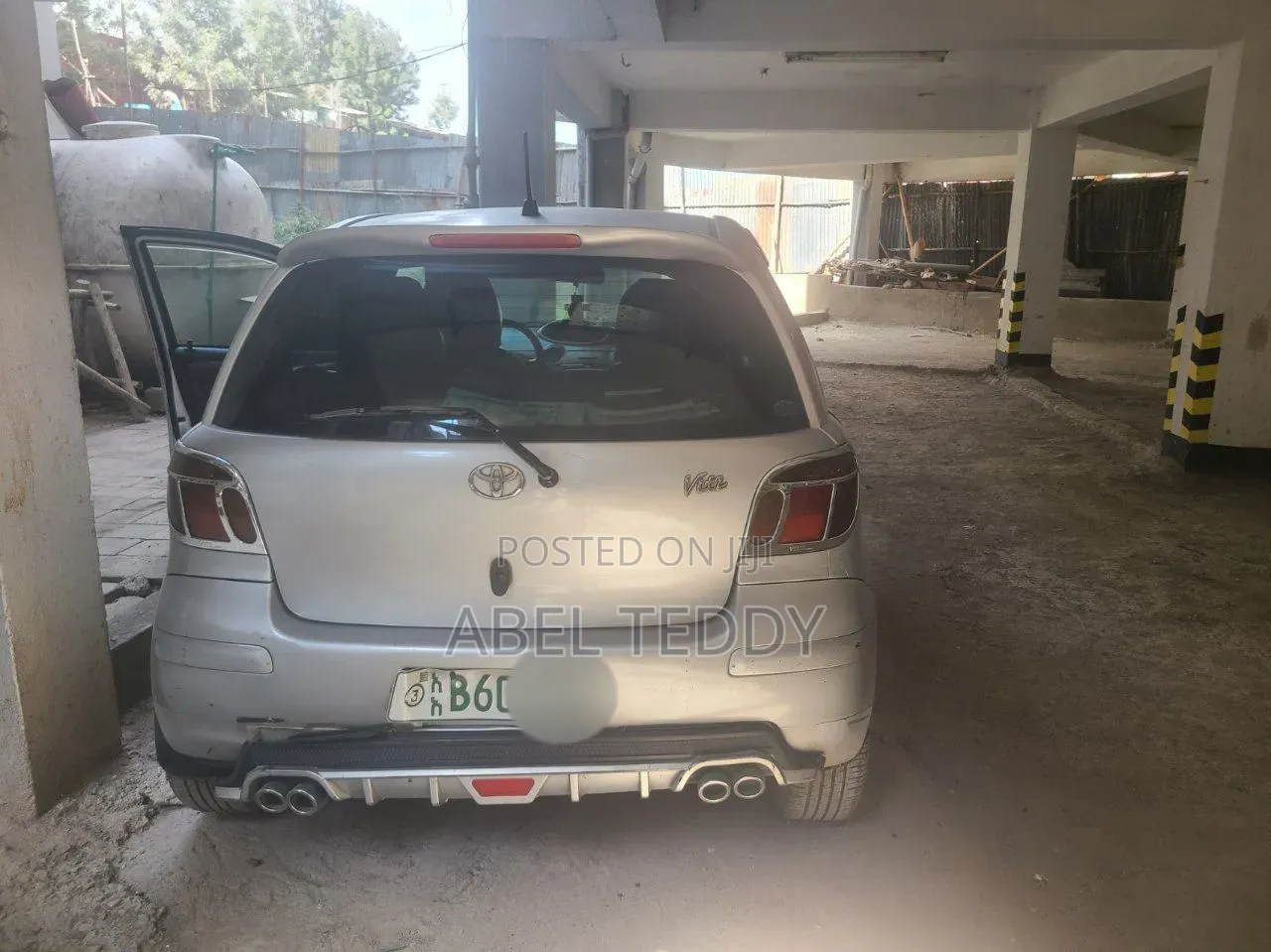 Toyota Vitz 2004 Silver