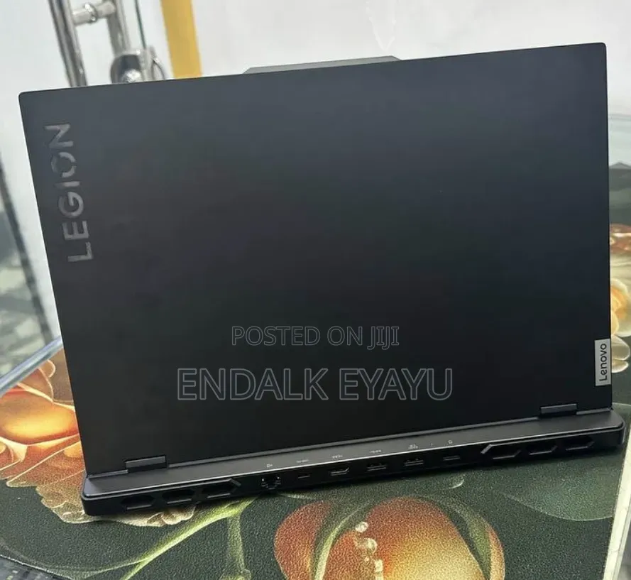 New Laptop Lenovo Legion Pro 7 32GB Intel Core i9 SSD 1T