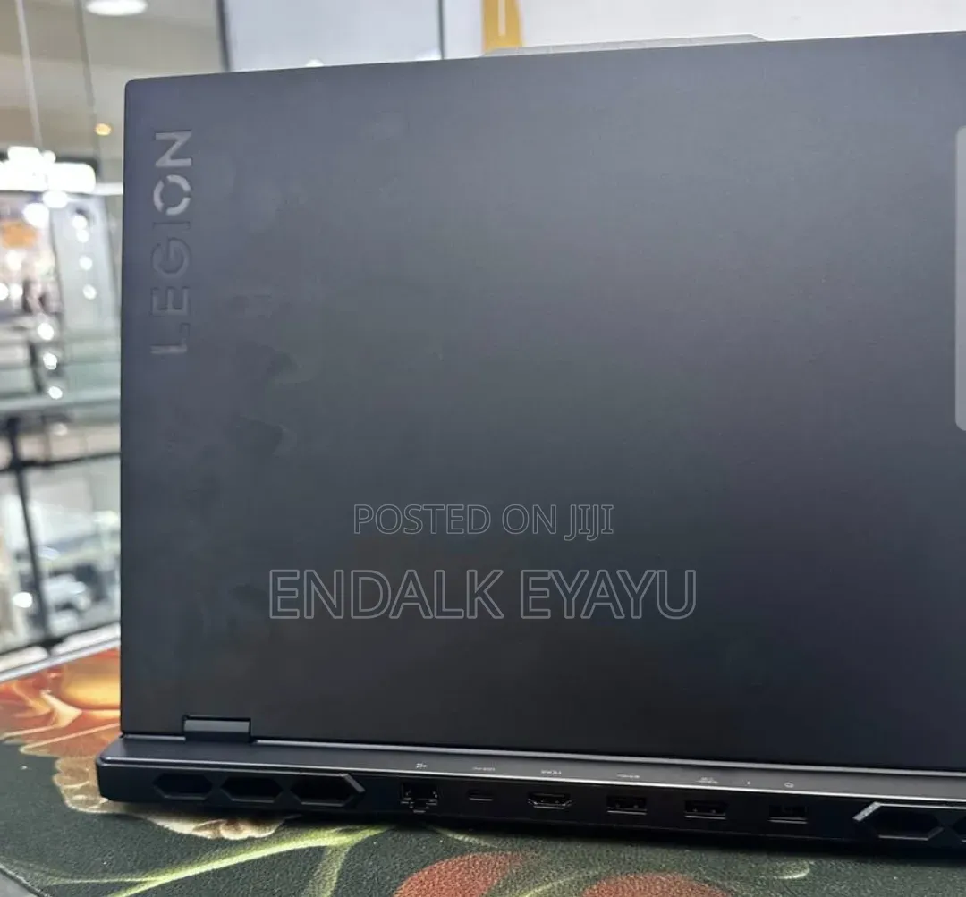 New Laptop Lenovo Legion Pro 7 32GB Intel Core i9 SSD 1T