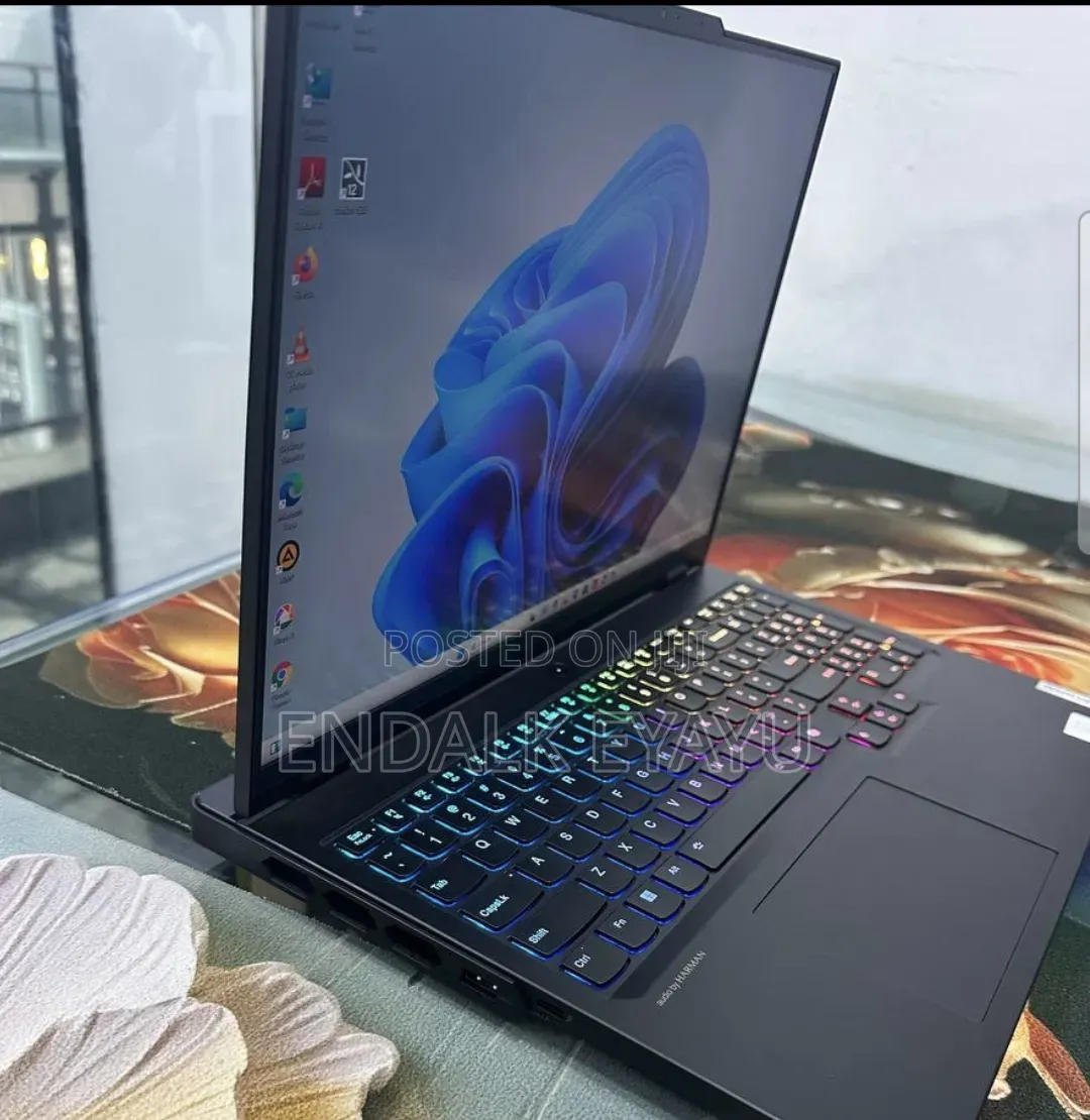 New Laptop Lenovo Legion Pro 7 32GB Intel Core i9 SSD 1T