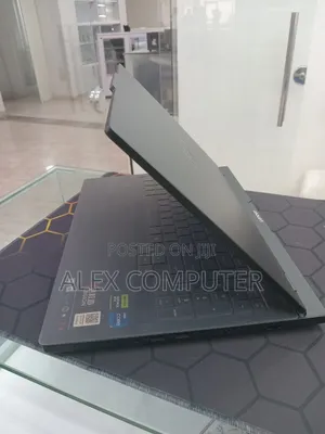 New Laptop Lenovo 16GB Intel Core i7 SSD 1T
