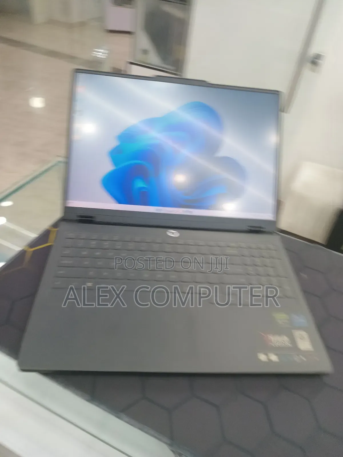 New Laptop Lenovo 16GB Intel Core i7 SSD 1T
