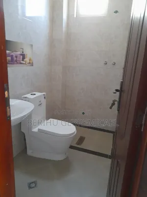 2bdrm Condo in ኣያት, Yeka for rent