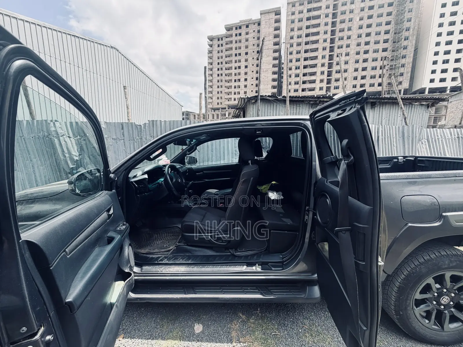 Toyota Hilux 2021 Gray