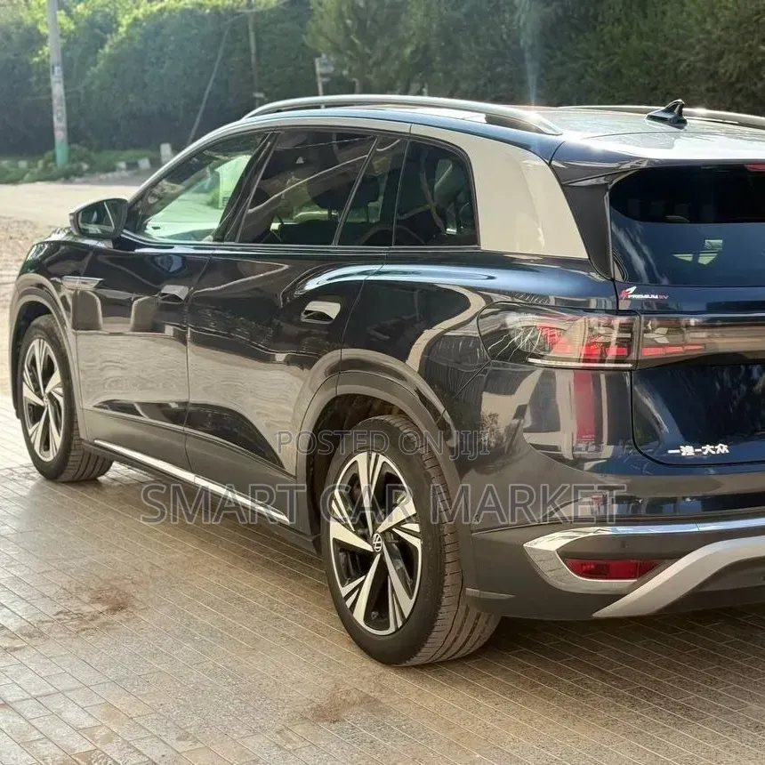 Volkswagen ID.6 2023 Black
