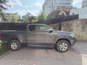 Toyota Hilux 2018 Black
