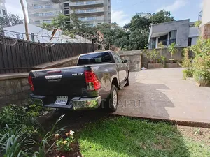 Toyota Hilux 2018 Black