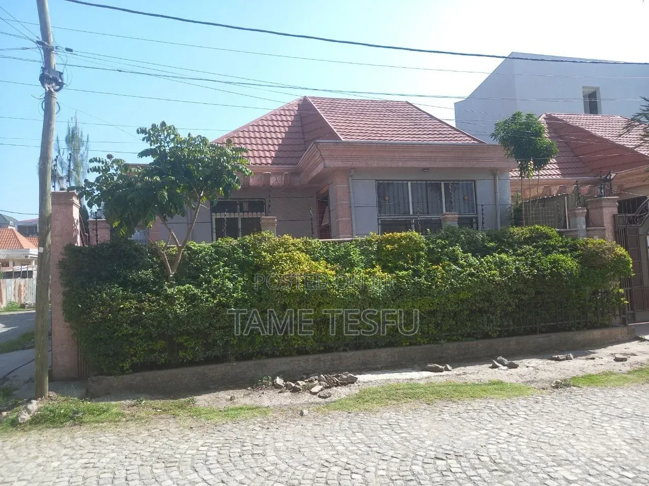 Furnished 4bdrm Villa in ሀያት ዞን, Bole for sale