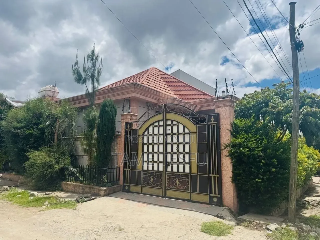 Furnished 4bdrm Villa in ሀያት ዞን, Bole for sale