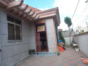 Furnished 4bdrm Villa in ሀያት ዞን, Bole for sale