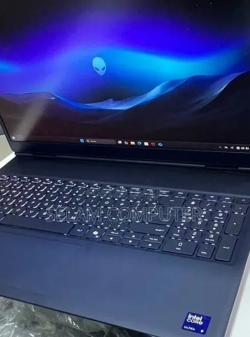 New Laptop Alienware M15 r3 16GB Intel Core Ultra 9 SSD 1T