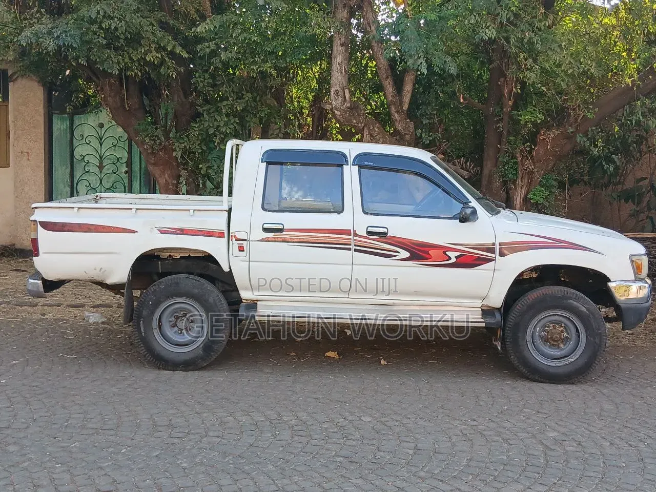 Toyota Hilux 1996 White