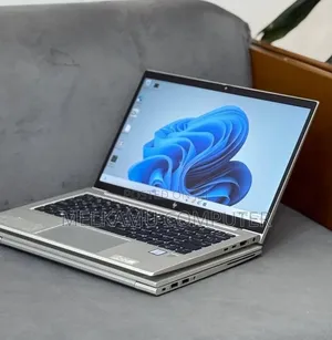 New Laptop HP EliteBook 830 G8 16GB Intel Core i7 SSD 512GB