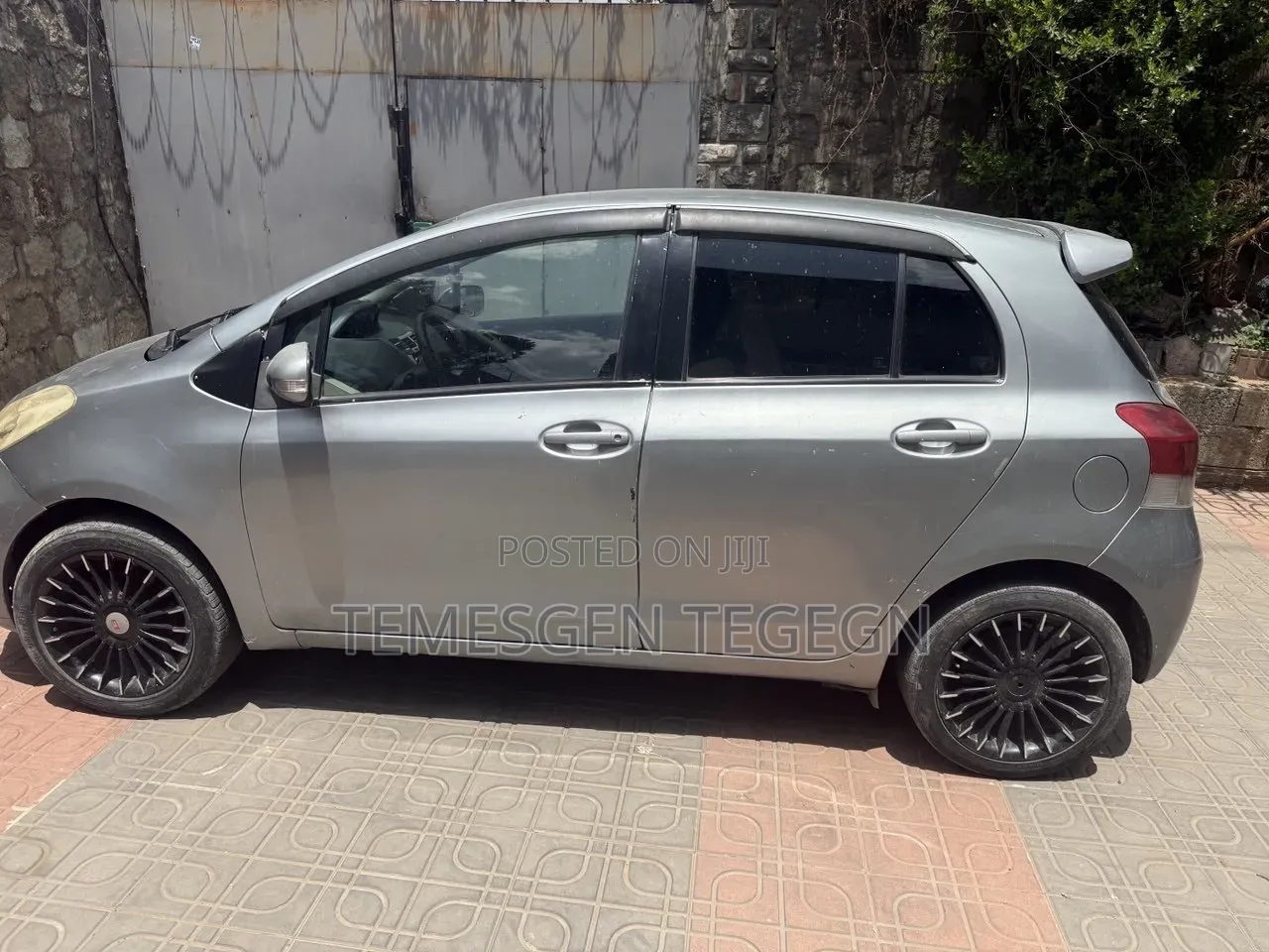 Toyota Yaris 2010 Silver