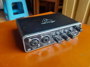 Behringer U Phoria Umc202hd Sound Card