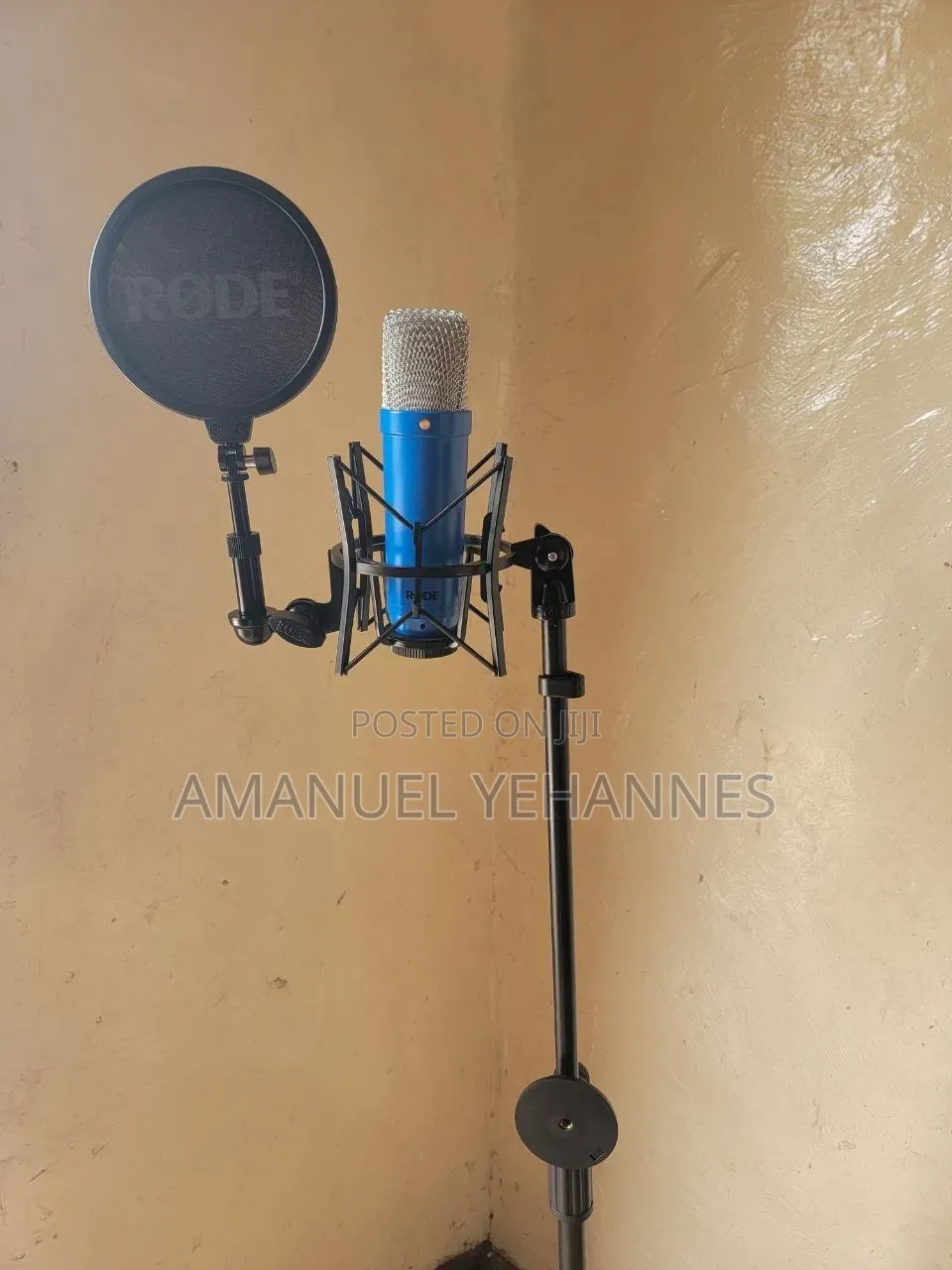 Rode Nt1 Signature Series Studio Microphone