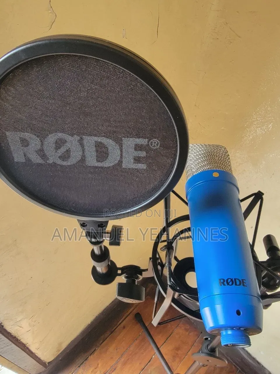 Rode Nt1 Signature Series Studio Microphone