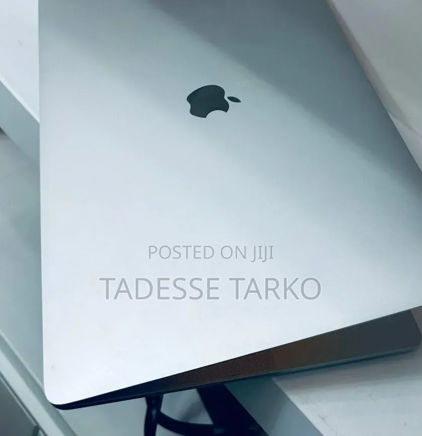 New Laptop Apple MacBook Pro 2019 16GB Intel Core i9 SSD 1T
