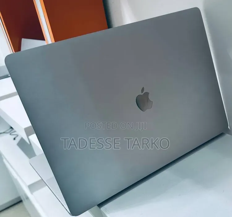 New Laptop Apple MacBook Pro 2019 16GB Intel Core i9 SSD 1T