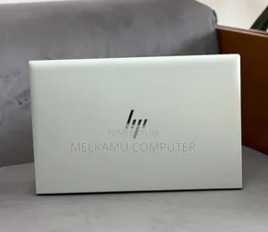 New Laptop HP EliteBook 830 G8 8GB Intel Core i7 SSD 512GB