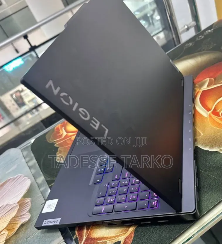 New Laptop Lenovo Legion Pro 7 32GB Intel Core i9 SSD 1T
