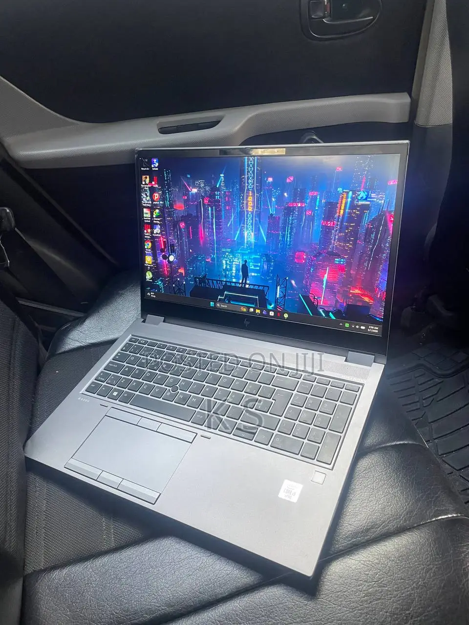 New Laptop HP G71T 16GB Intel Core i9 SSD 1T