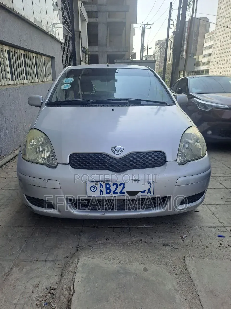 Toyota Vitz 2002 Silver