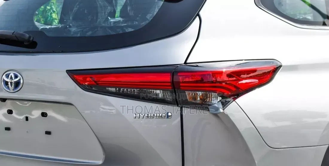 New Toyota Highlander Hybrid 2024 White