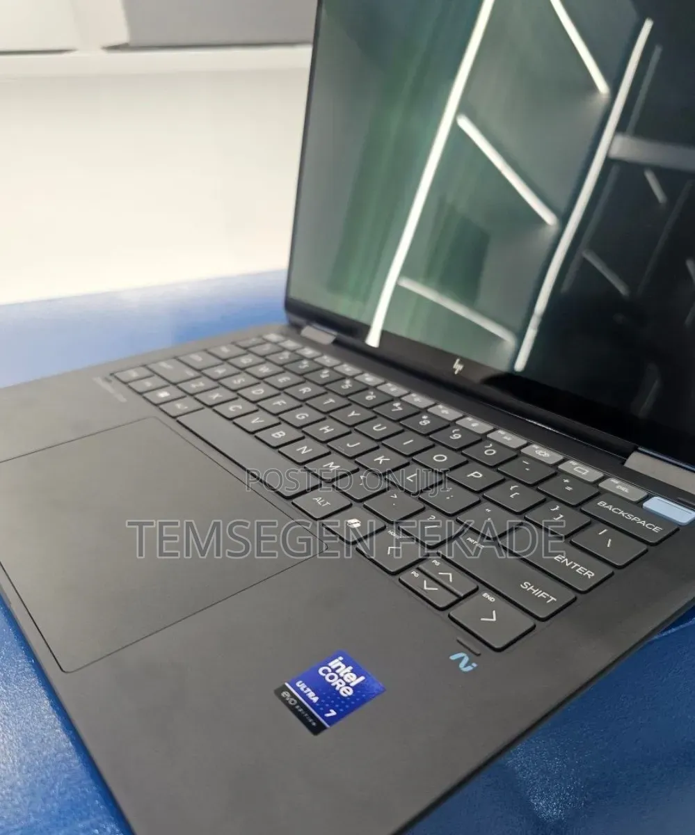 New Laptop HP OmniBook Ultra Flip 14" 16GB Intel Core Ultra 7 SSD 1T