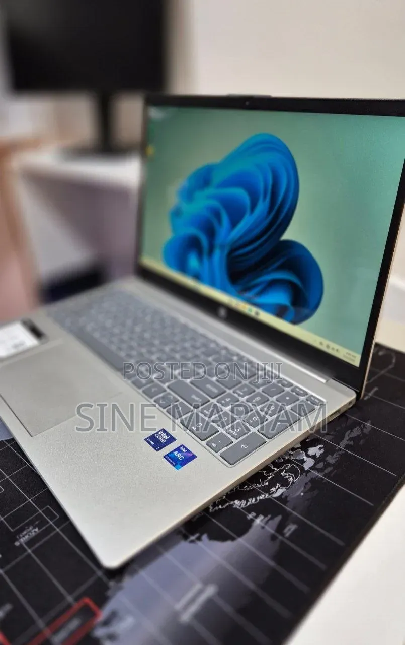 New Laptop HP OmniBook Ultra Flip 14" 16GB Intel Core Ultra 7 SSD 512GB