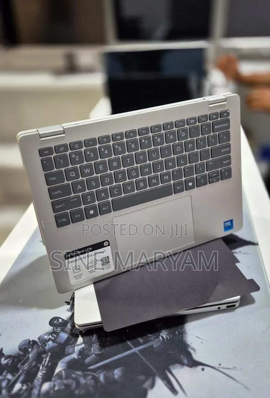 New Laptop HP OmniBook 5 14" 16GB Intel Core 7 SSD 1T