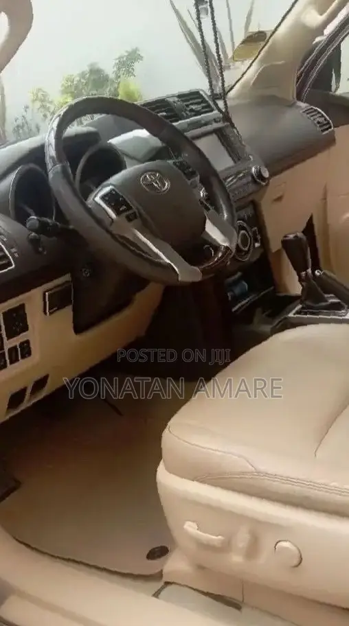 Toyota Land Cruiser Prado 2013 Black