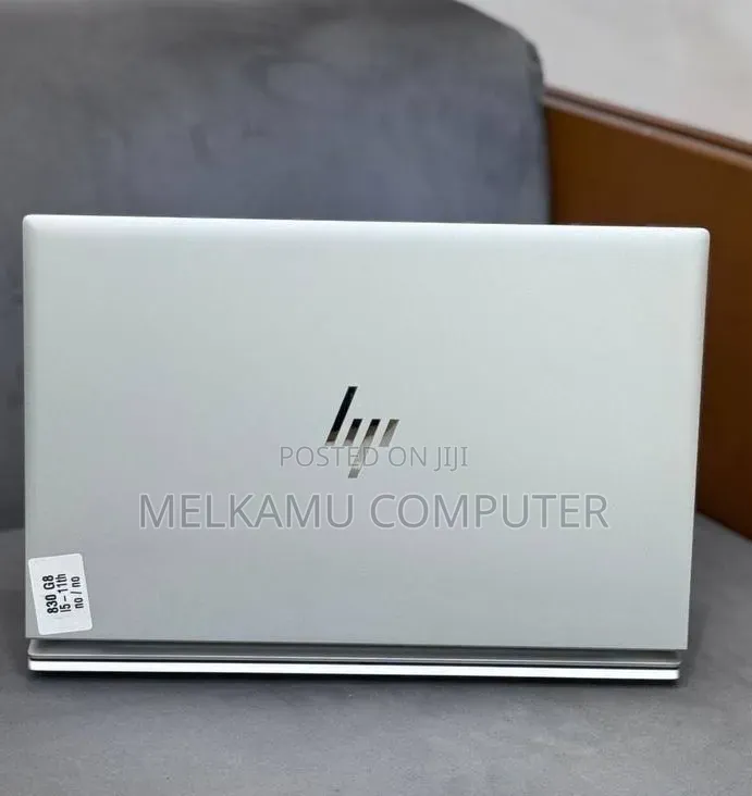 New Laptop HP EliteBook 830 G8 8GB Intel Core i5 SSD 512GB