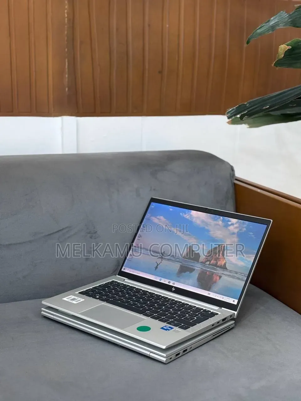 New Laptop HP EliteBook 830 G8 8GB Intel Core i5 SSD 512GB
