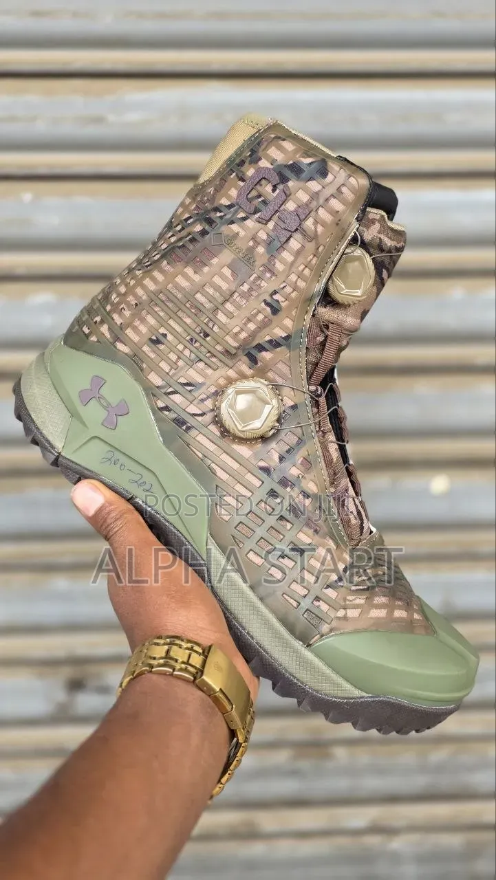 Under Armour Water Proof Hiking Shoes for Man's Made in Vietnam