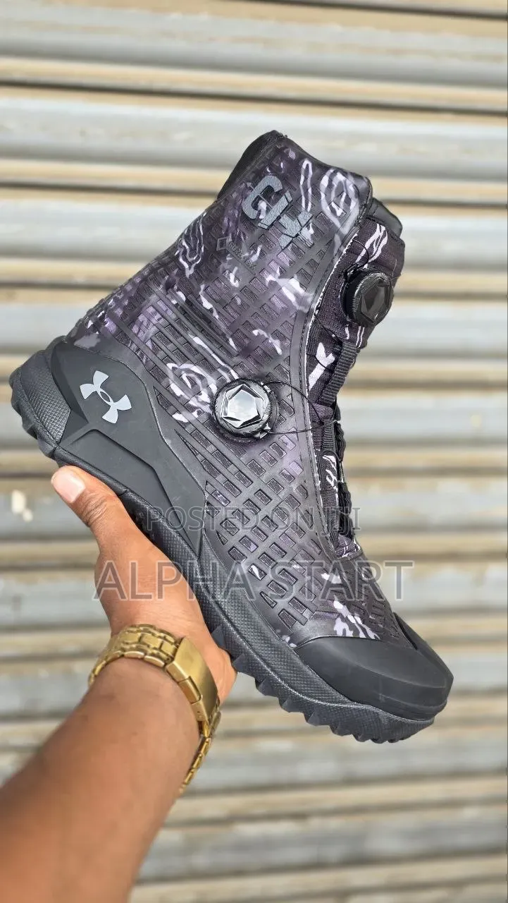 Under Armour Water Proof Hiking Shoes for Man's Made in Vietnam