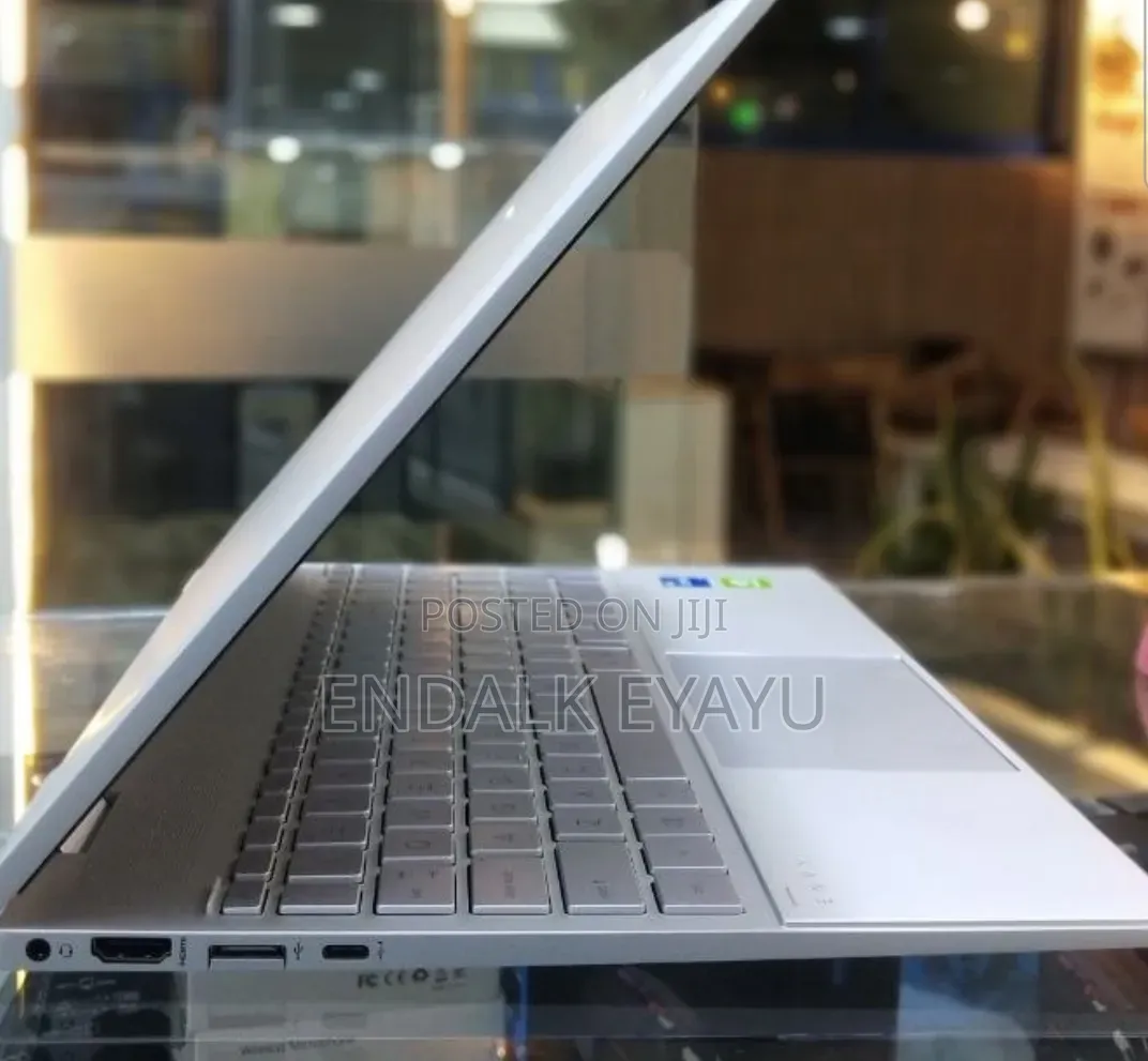 New Laptop HP Envy X360 16GB Intel Core i5 SSD 512GB
