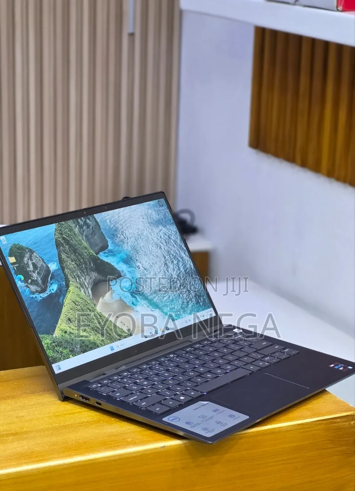 New Laptop Dell Inspiron 7306 16GB Intel Core i7 SSD 512GB