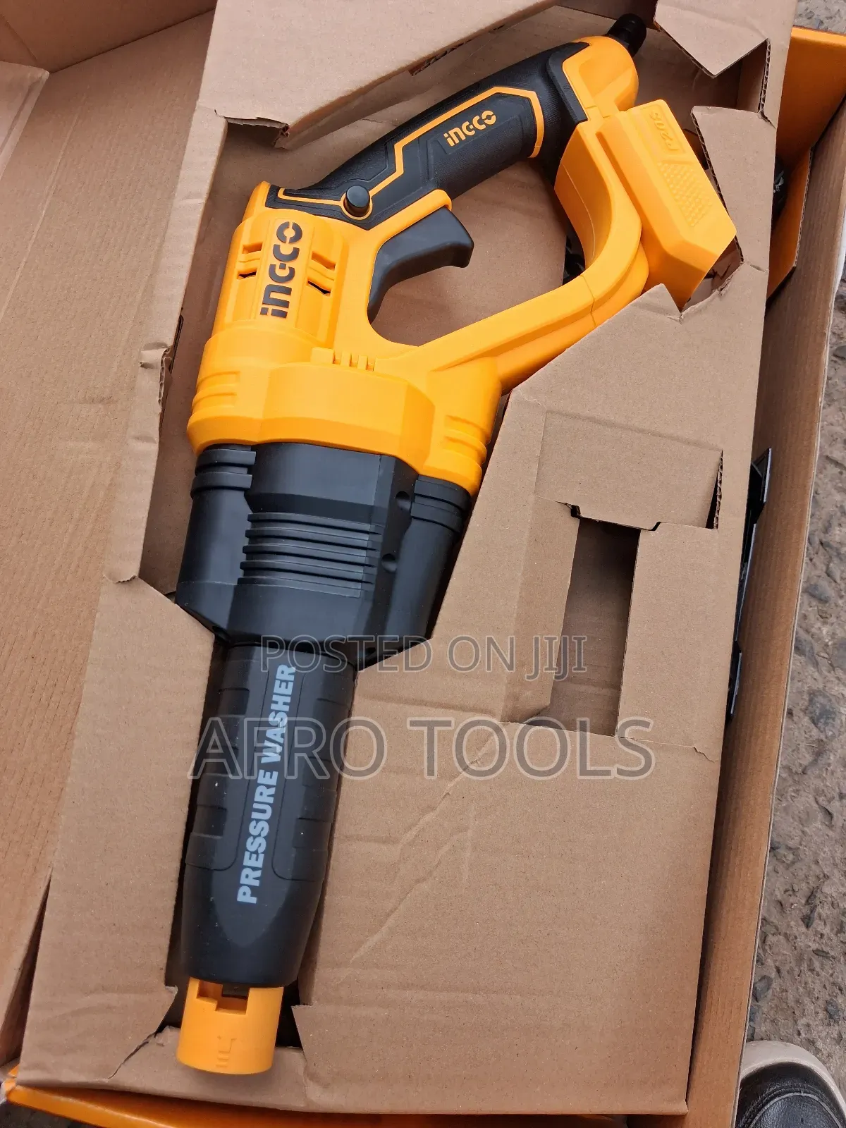 በባትሪ የሚሰራ የመኪና ማጠበያ (Cordless Presure Washer 20v