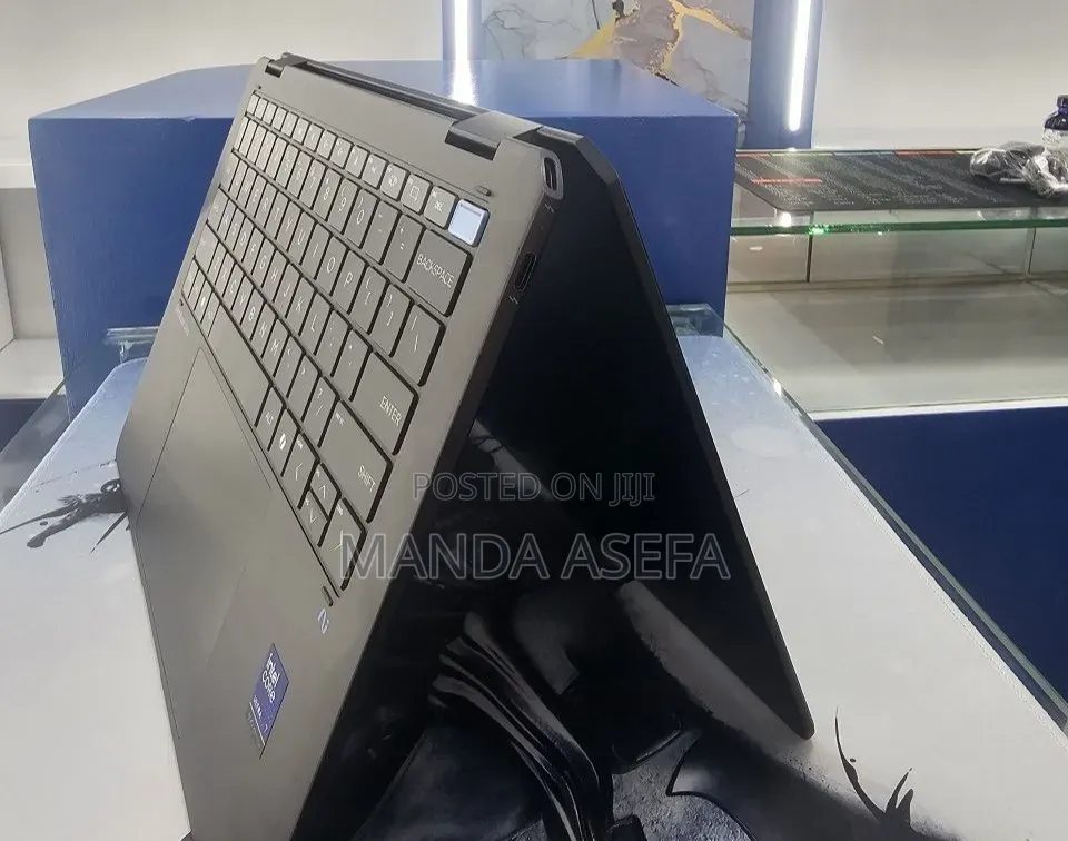 New Laptop HP OmniBook Ultra Flip 14" 16GB Intel Core Ultra 7 SSD 1T