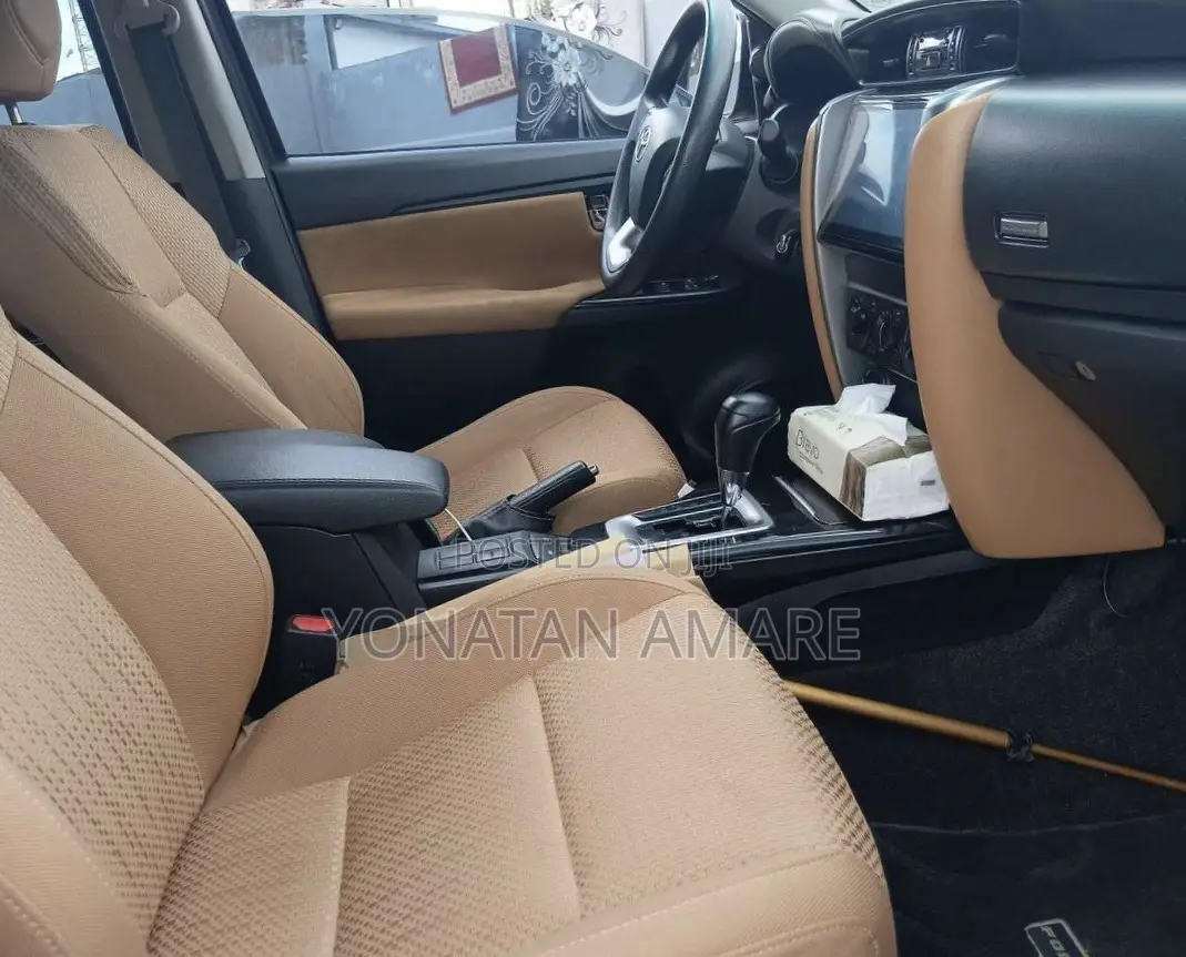 Toyota Fortuner 2022 Gray