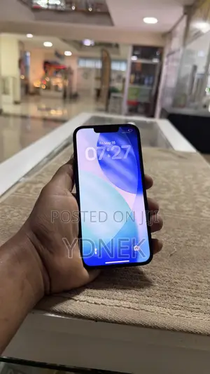 Apple iPhone 16e 128 GB Black