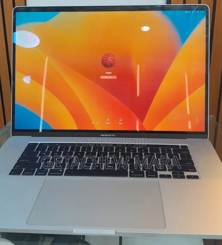 New Laptop Apple MacBook Pro 2019 16GB Intel Core i9 SSD 1T