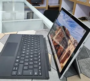 New Laptop Microsoft Surface Pro 7 8GB Intel Core i5 SSD 256GB
